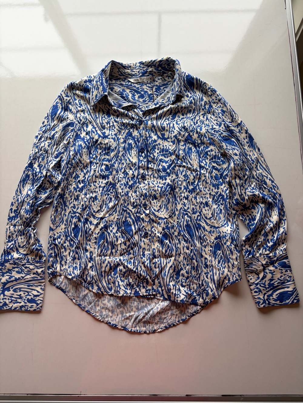New Zara Blue and Cream printed button up shirt long sleeve blouse women’s small